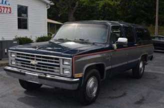 1987 Chevrolet Suburban R20 used for sale