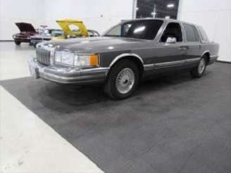 1990 Lincoln Town Car for sale 