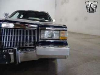 1991 Cadillac Brougham 4dr for sale  photo 5