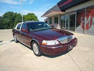 2003 Lincoln Town Car for sale  photo 2