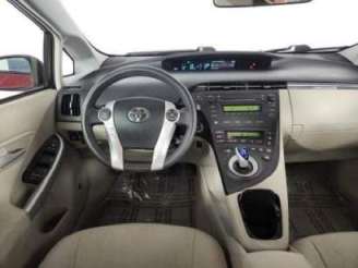 2010 Toyota Prius III for sale 