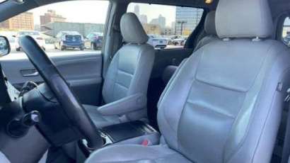 2015 Toyota Sienna LE used for sale near me