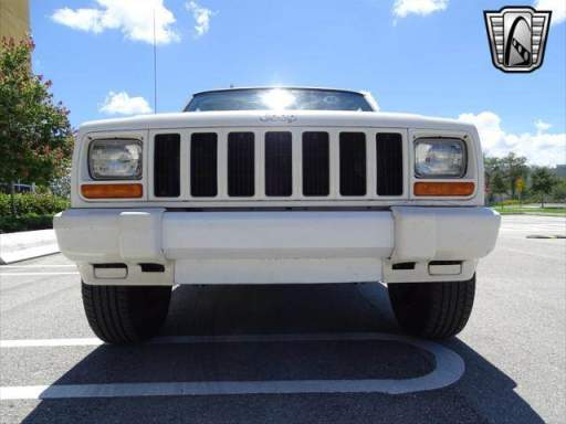2000 Jeep Cherokee Classic for sale  photo 2